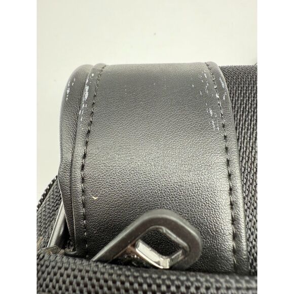 KENNETH COLE REACTION, BLACK MESSENGER/LAPTOP WORK BRIEFCASE BAG - Picture 12 of 15